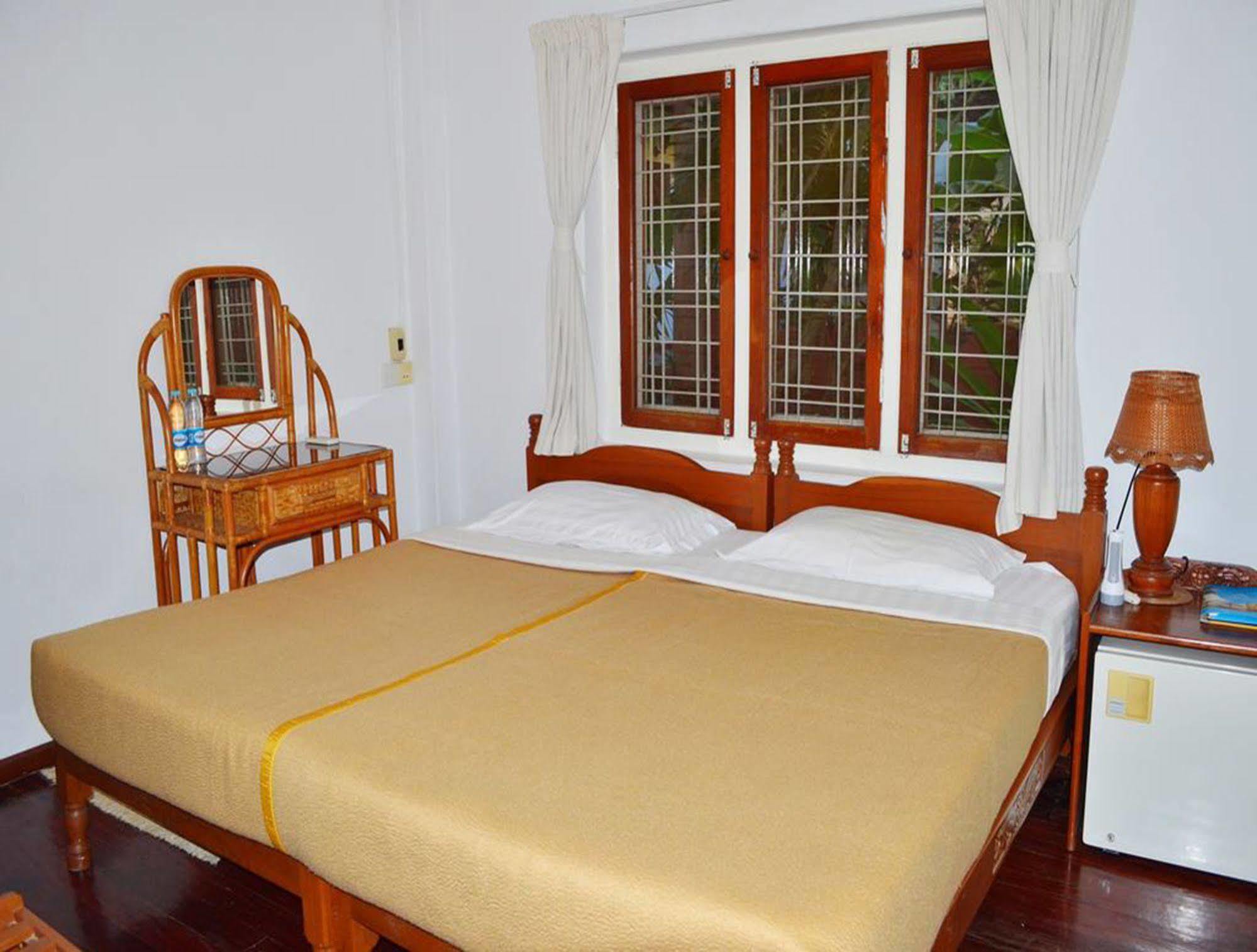 Thurizza Hotel Bagan Ngoại thất bức ảnh