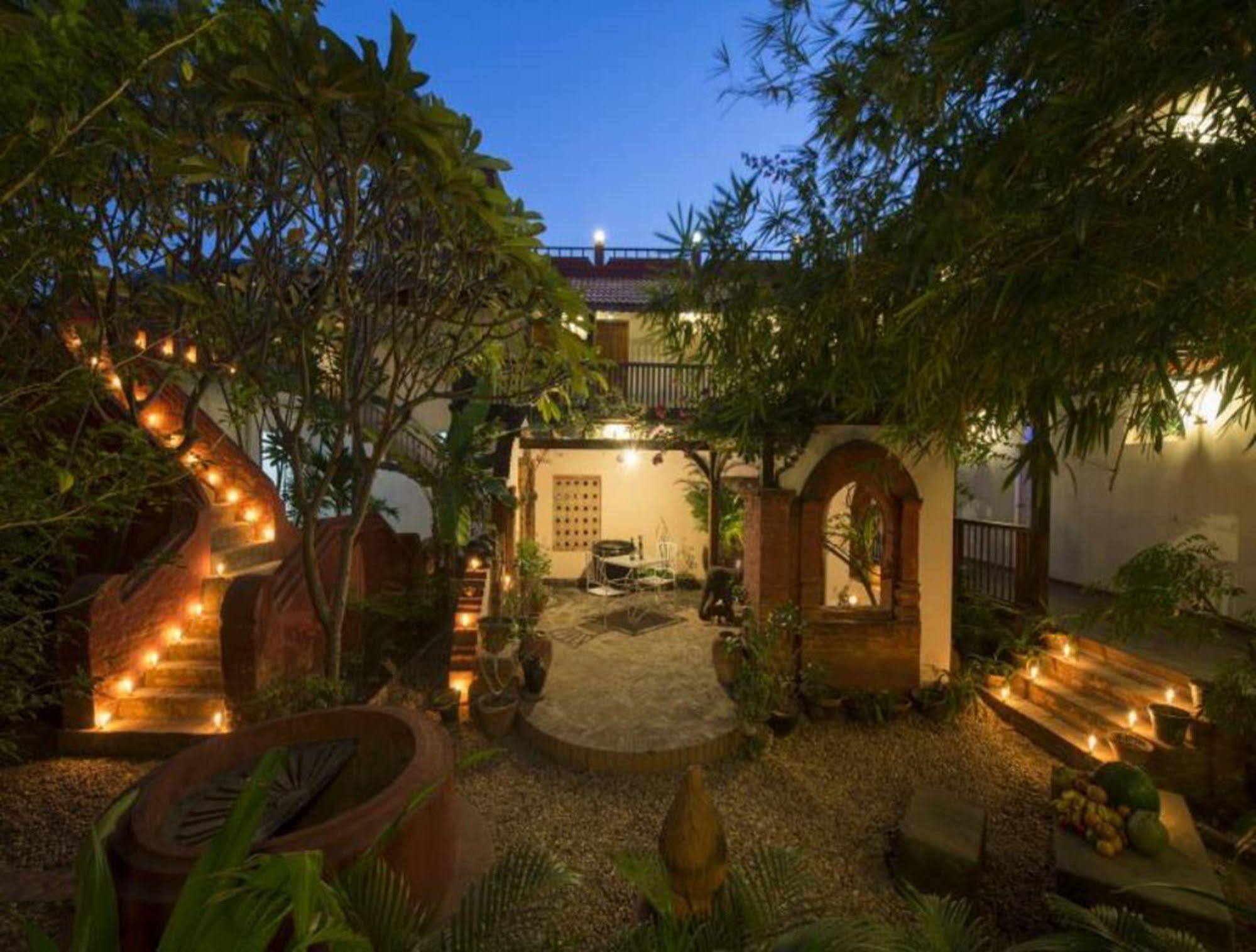 Thurizza Hotel Bagan Ngoại thất bức ảnh